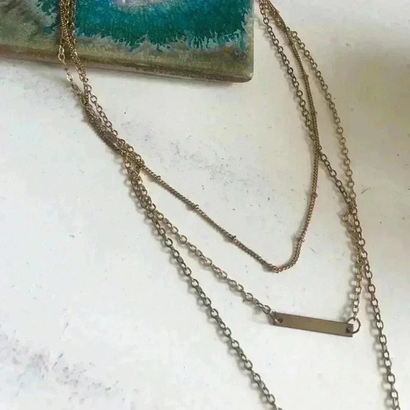 Delicate Gold Chain Layered Necklace - Picture 3 of 4